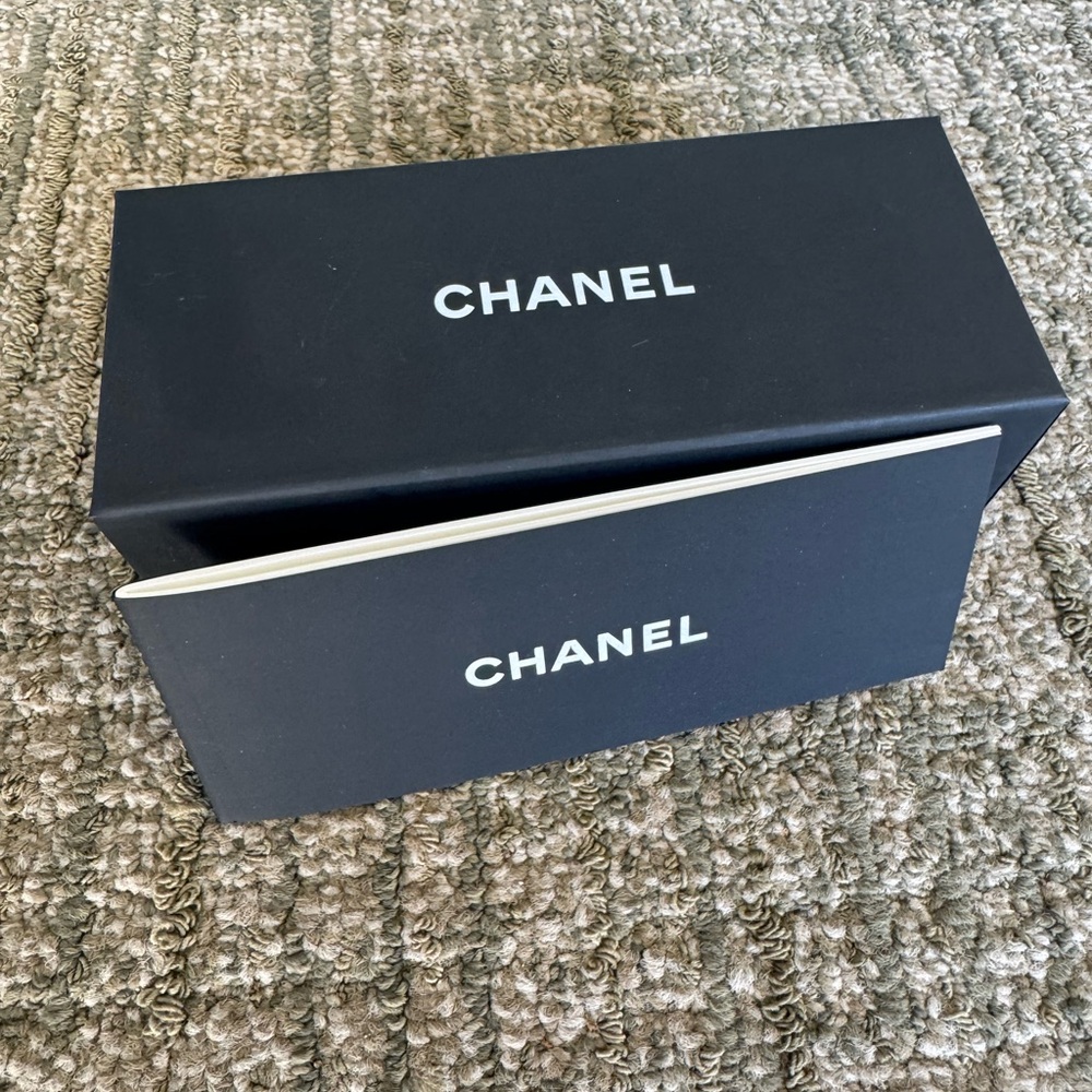 Sunglasses box